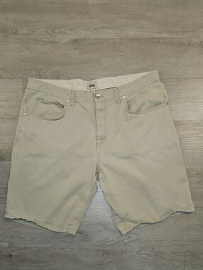 Vans Men's Light Khaki Flat Front Shorts
